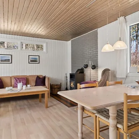 Dom wakacyjny Mikkelina - 700m From The Sea By Interhome