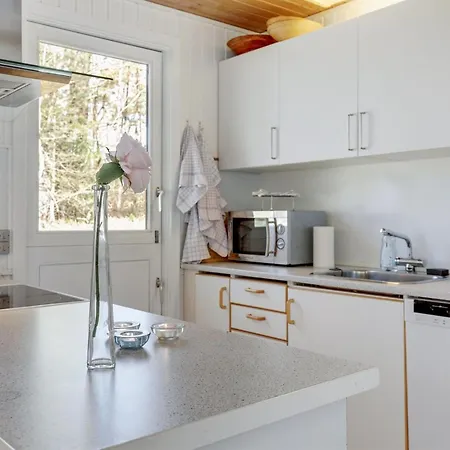 Hébergement de vacances Mikkelina - 700m From The Sea By Interhome